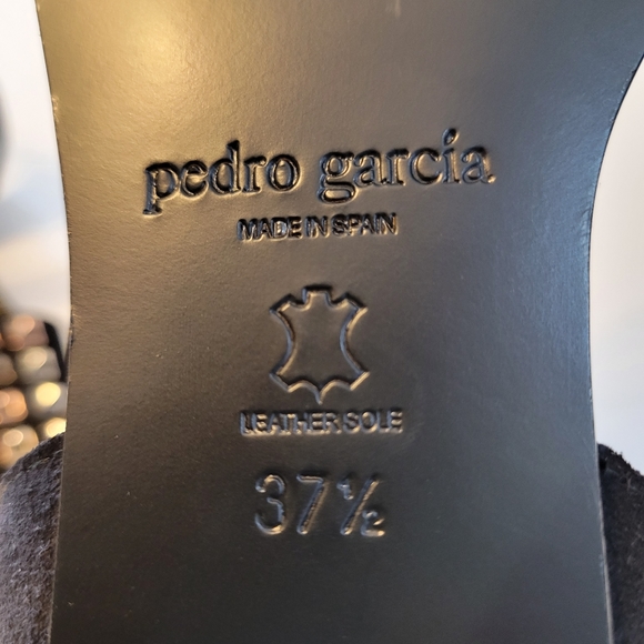 NWOB Pedro Garcia Españá Gold Sandals - Picture 7 of 10